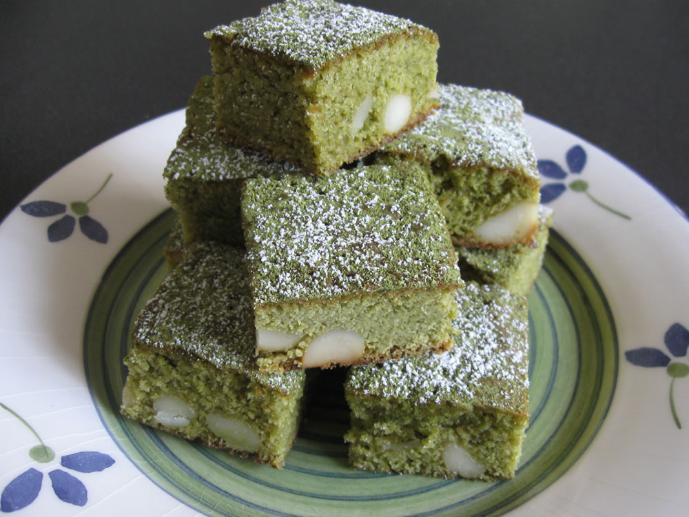 Matcha, White Chocolate & Macadamia Greenie
